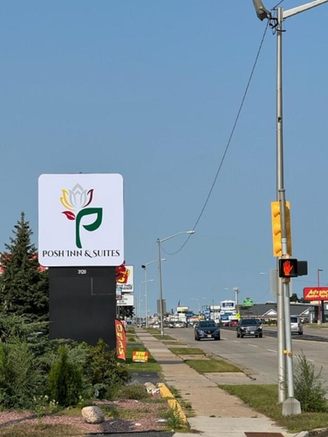 Posh Inn & Suites Wisconsin Rapids Bagian luar foto